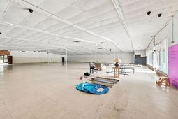 208 W Broadway St. photo 4