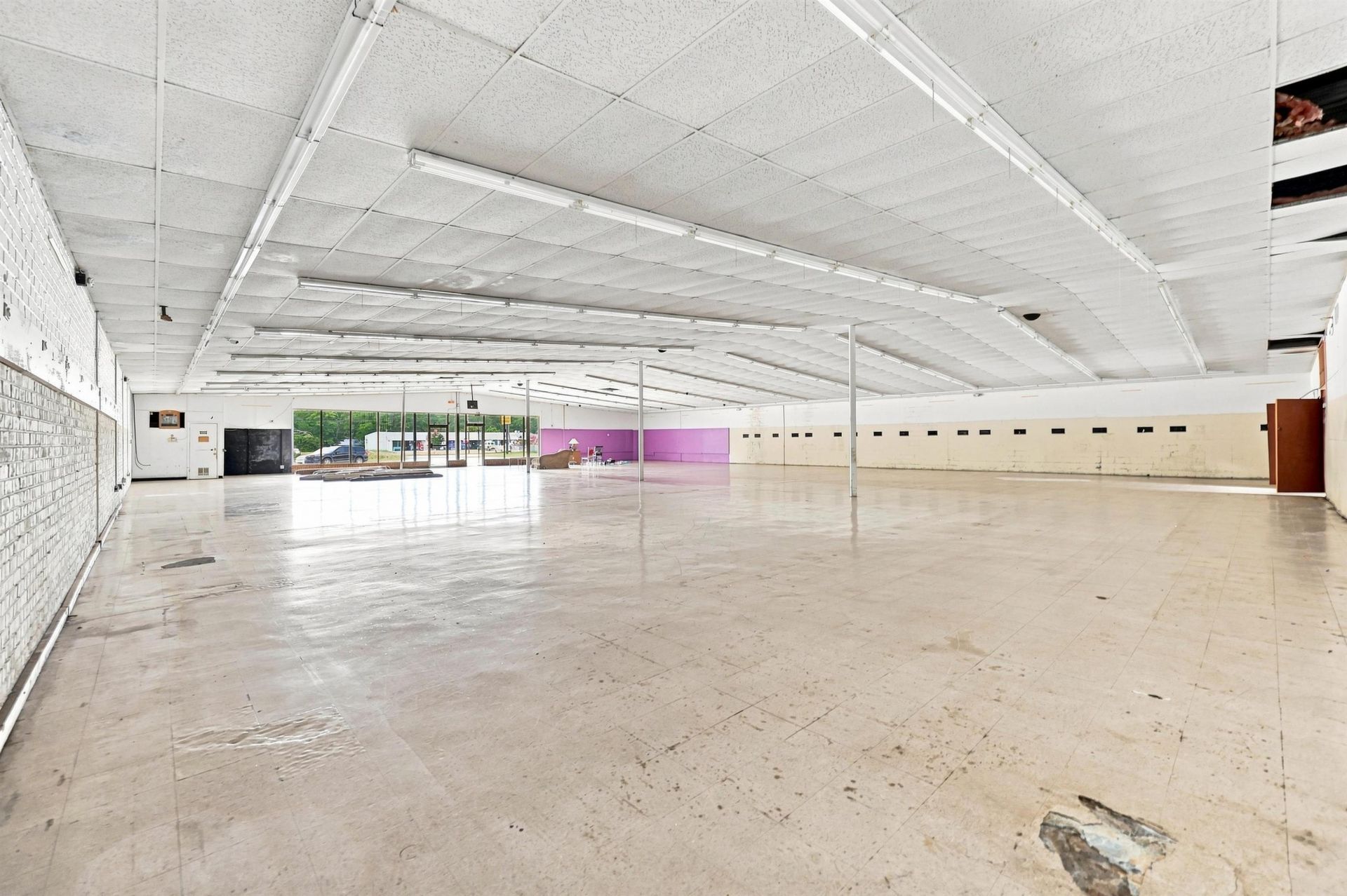 208 W Broadway St. Photo 5