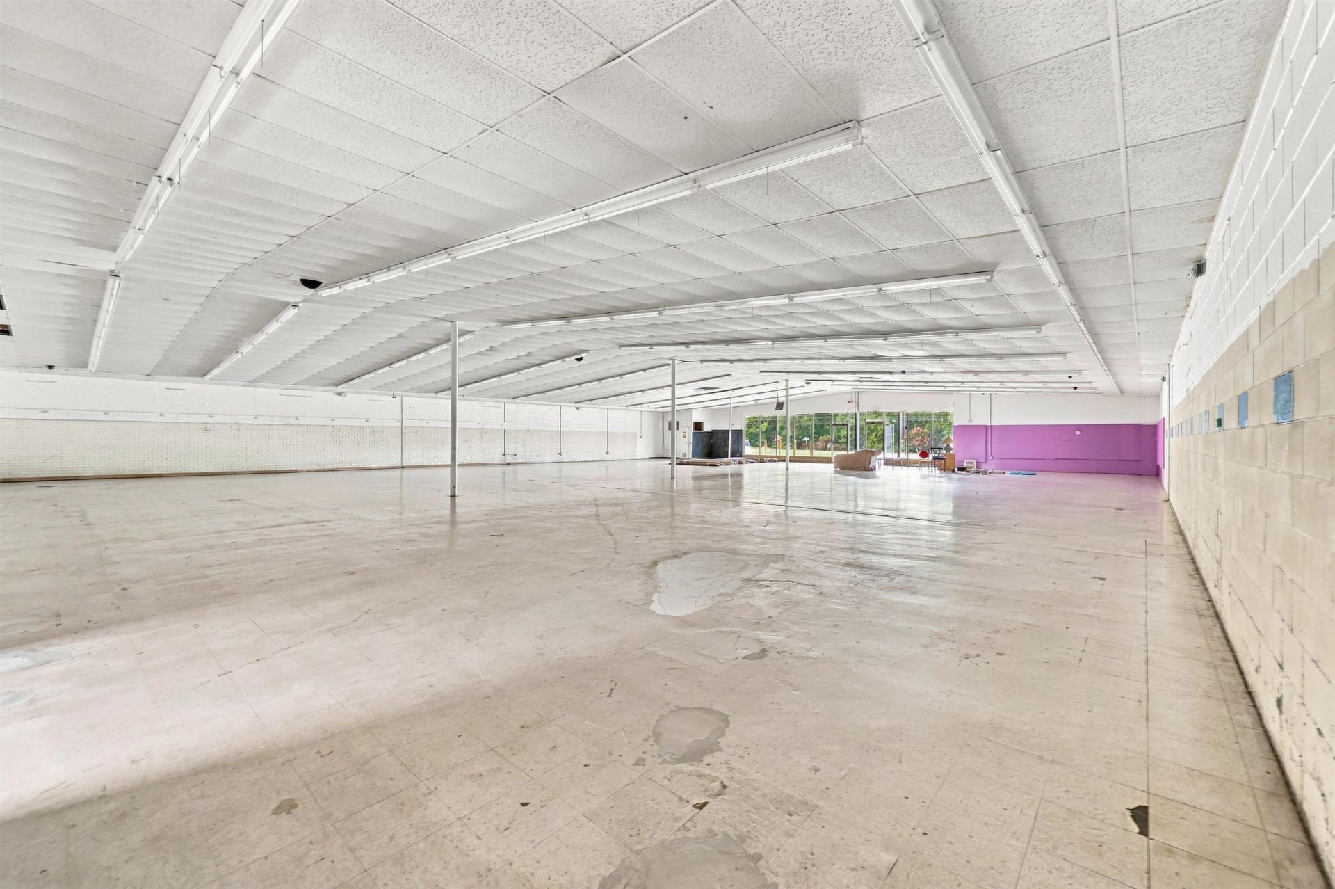 208 W Broadway St. Photo 6