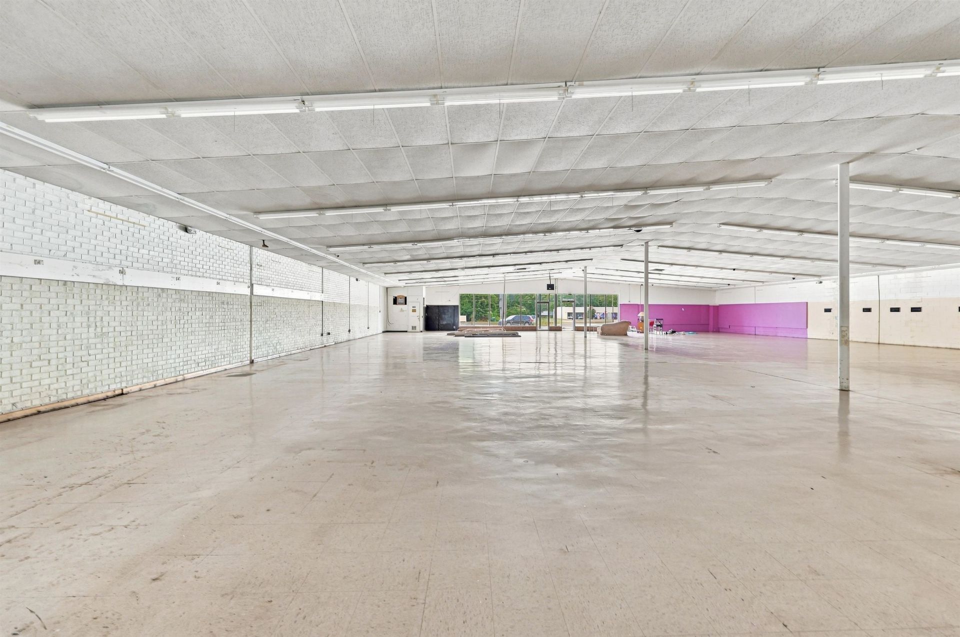 208 W Broadway St. Photo 7