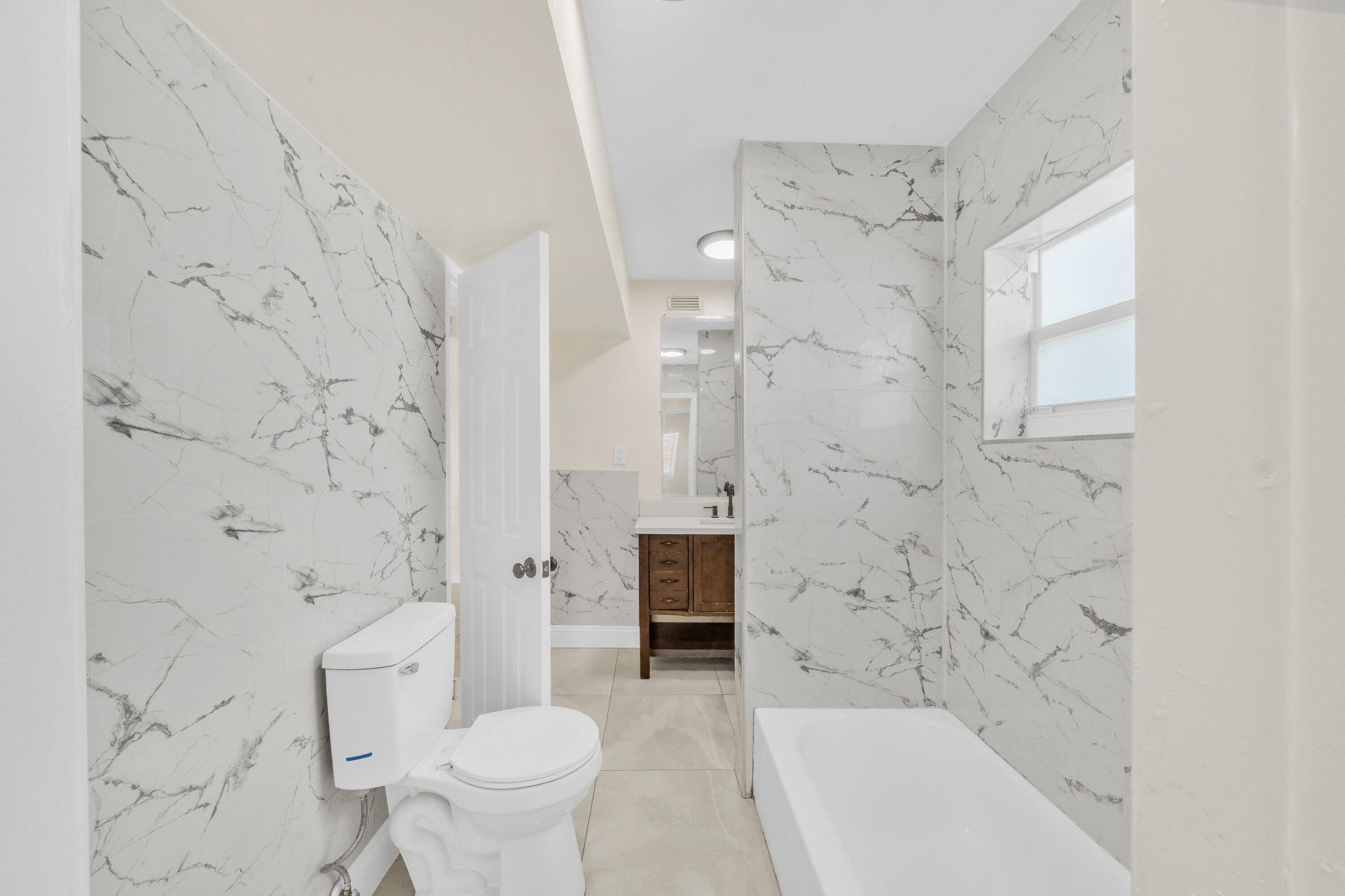 4921 NW 39th Street, Lauderdale Lakes, FL 33319 Photo