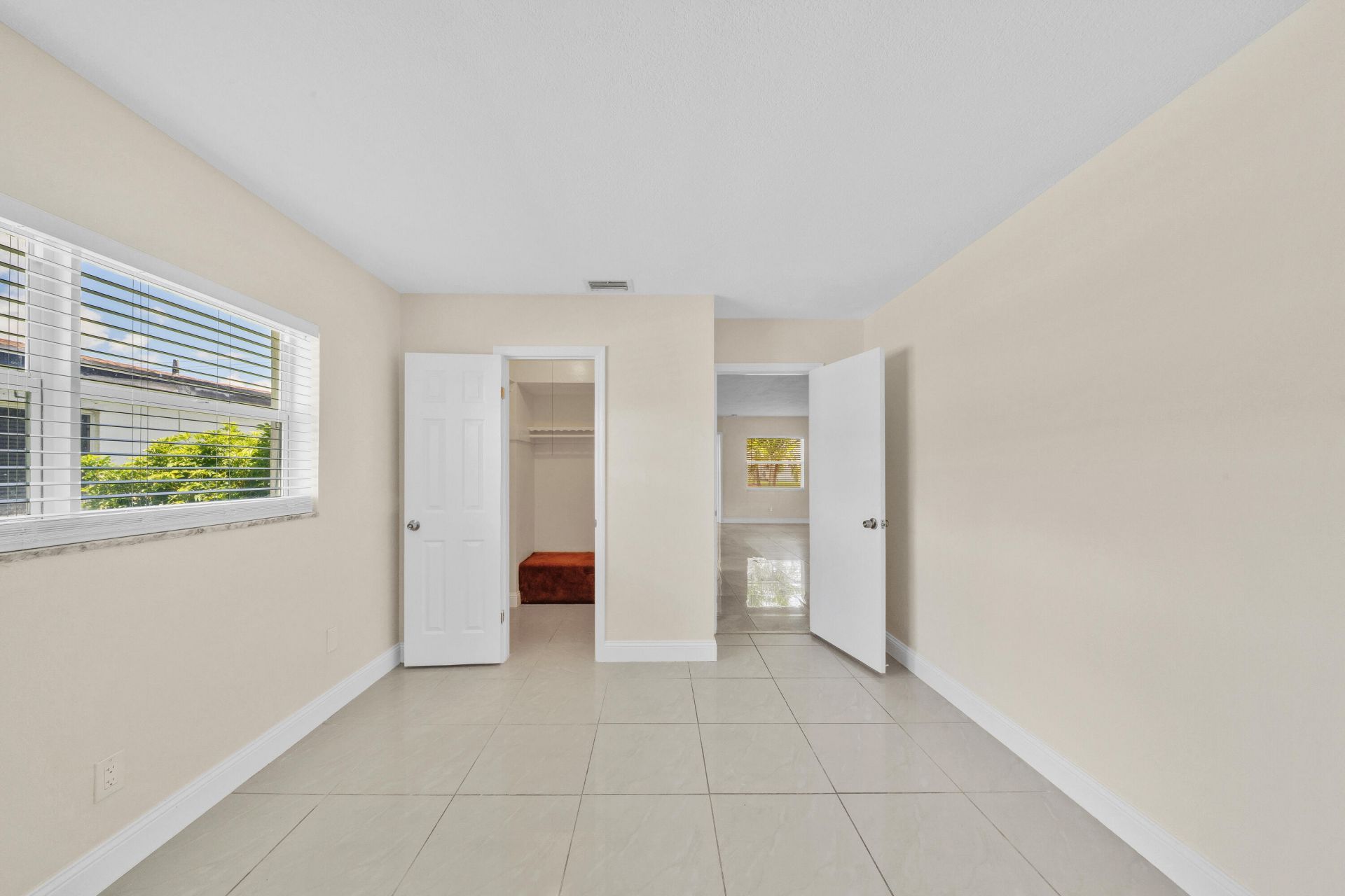 4921 NW 39th Street, Lauderdale Lakes, FL 33319 Photo