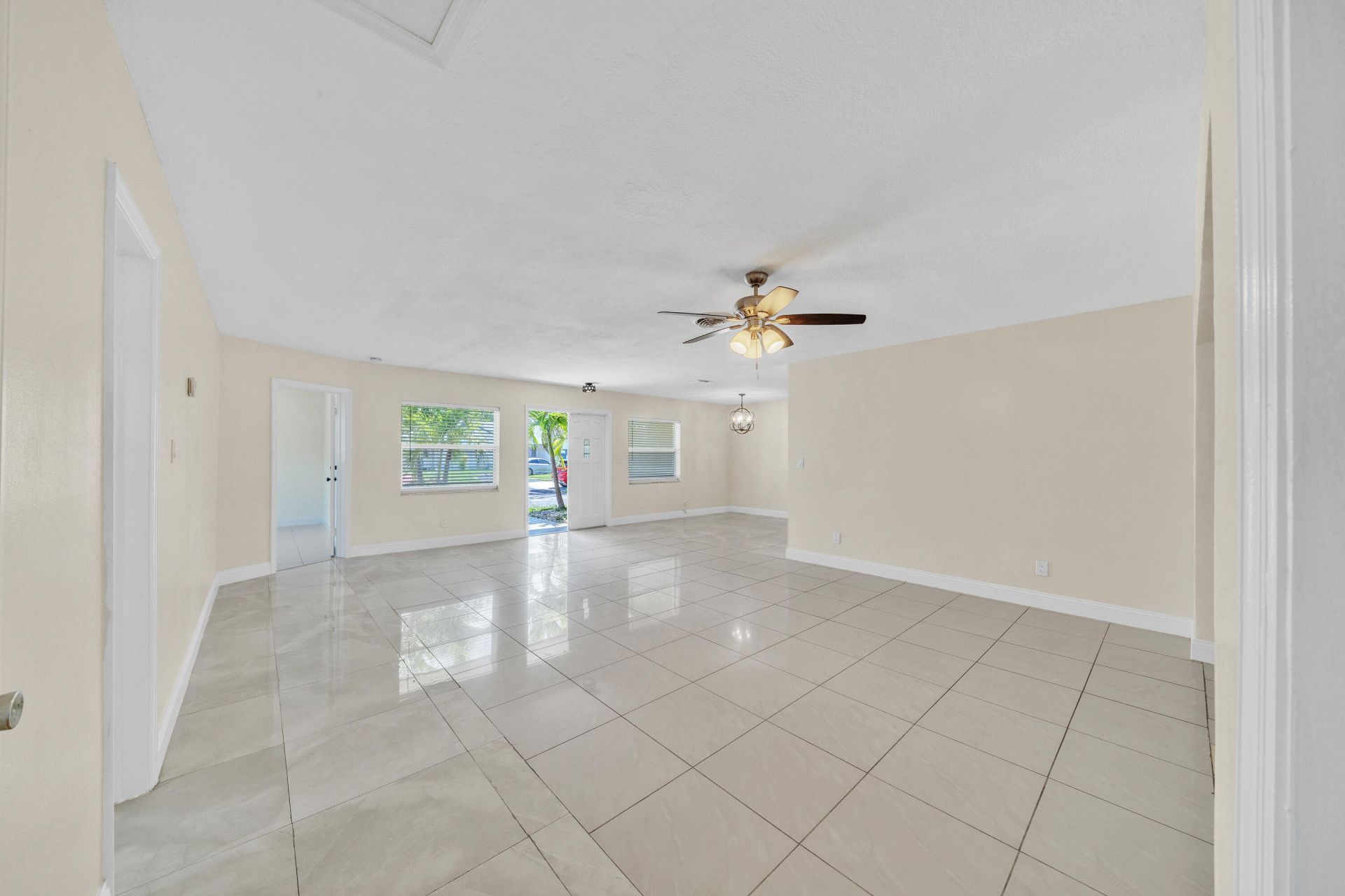 4921 NW 39th Street, Lauderdale Lakes, FL 33319 Photo