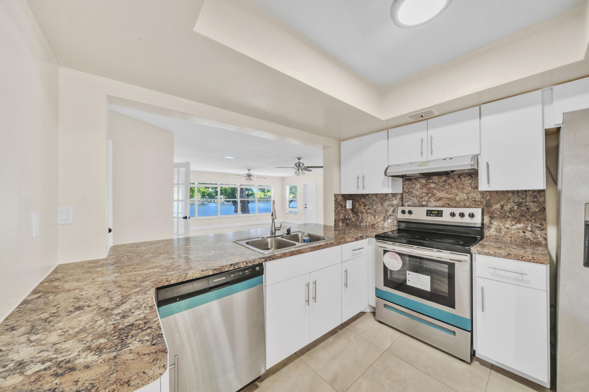 4921 NW 39th Street, Lauderdale Lakes, FL 33319 Photo