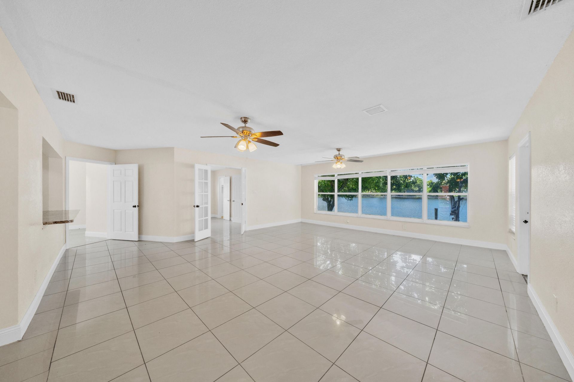 4921 NW 39th Street, Lauderdale Lakes, FL 33319 Photo
