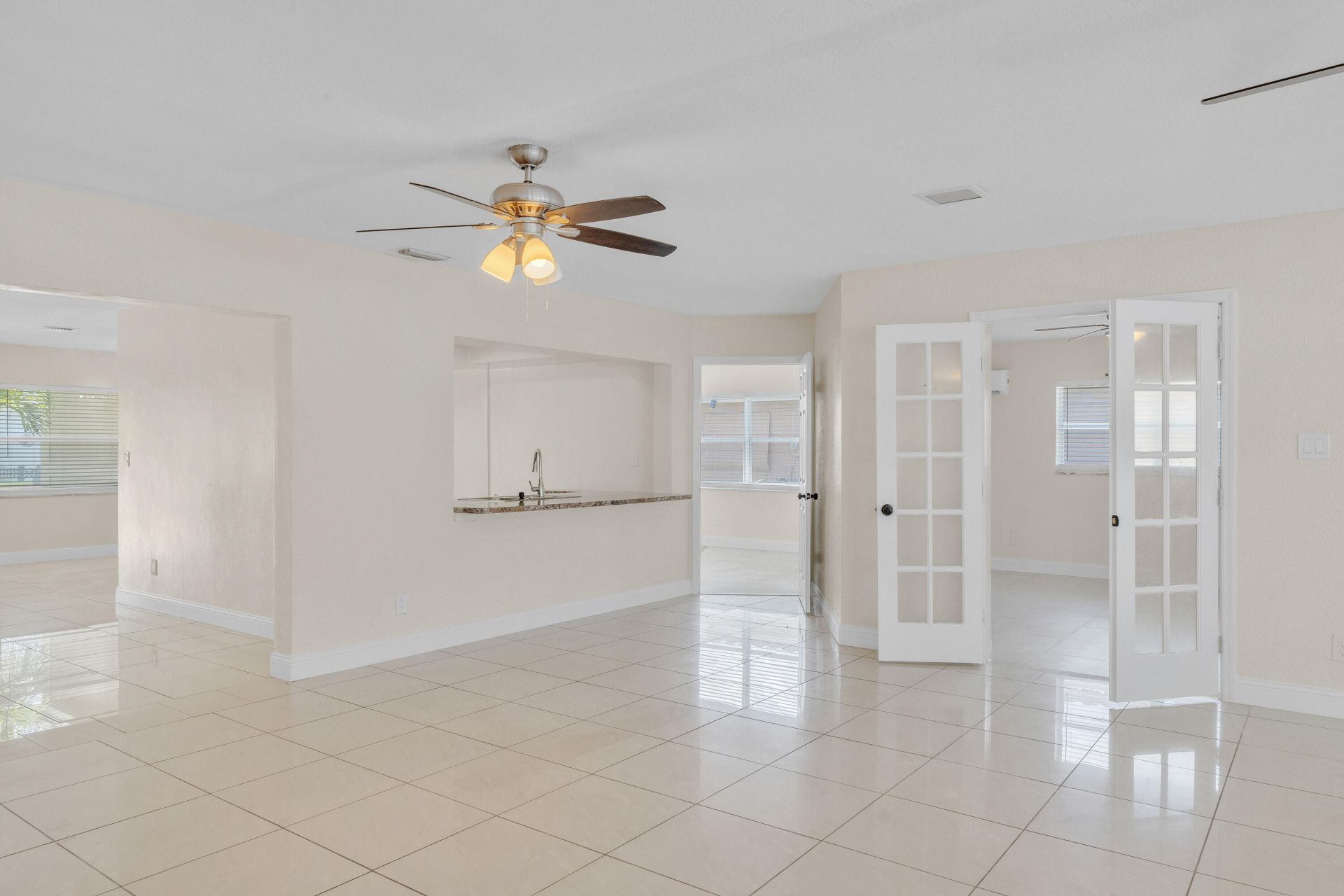 4921 NW 39th Street, Lauderdale Lakes, FL 33319 Photo