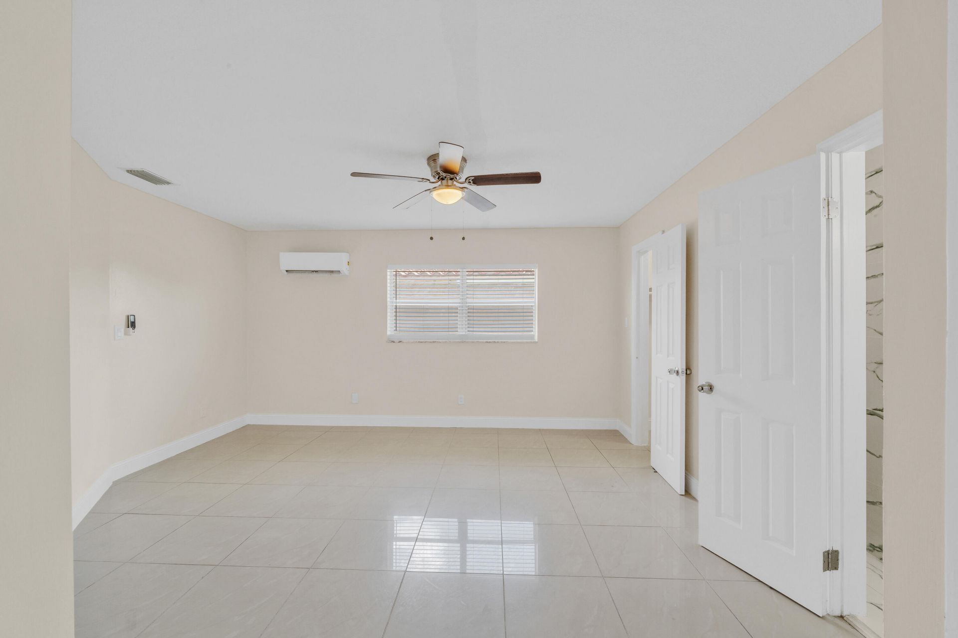 4921 NW 39th Street, Lauderdale Lakes, FL 33319 Photo