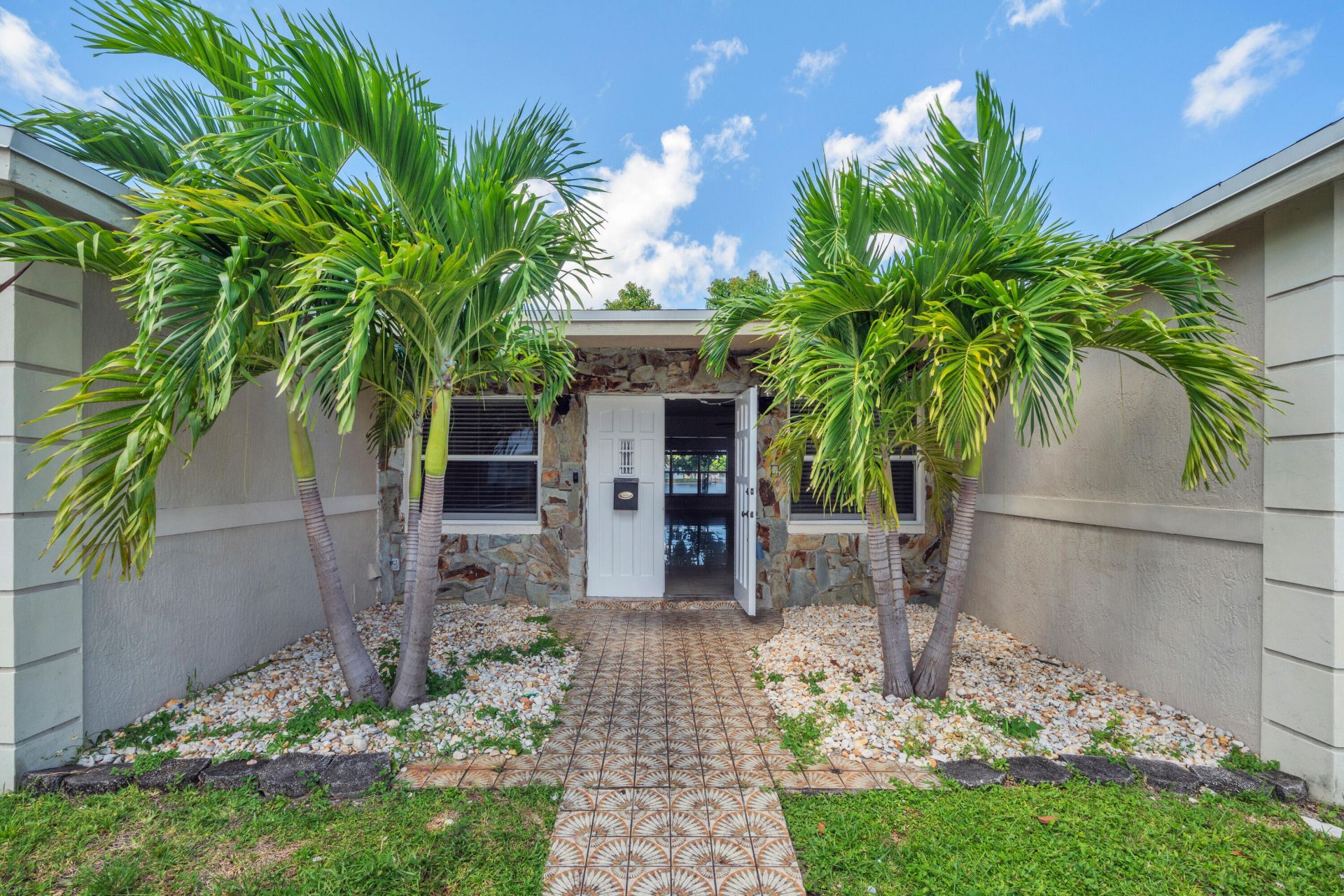 4921 NW 39th Street, Lauderdale Lakes, FL 33319 Photo