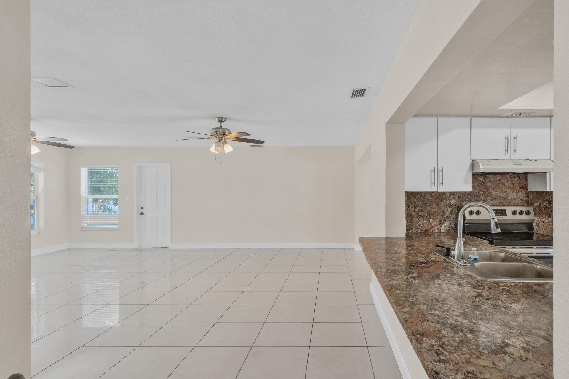 4921 NW 39th Street, Lauderdale Lakes, FL 33319 Photo