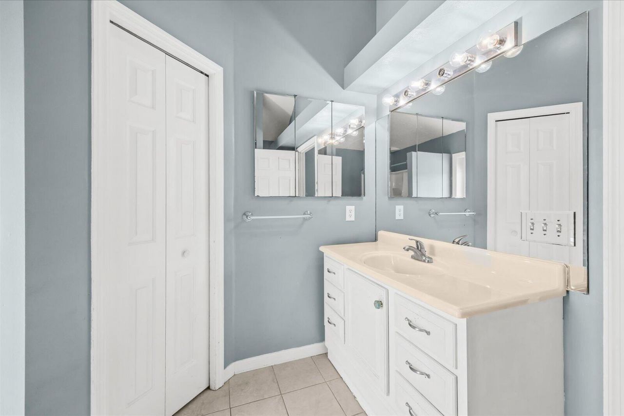 2388 SW Fern Circle, Port Saint Lucie, FL 34953 Photo