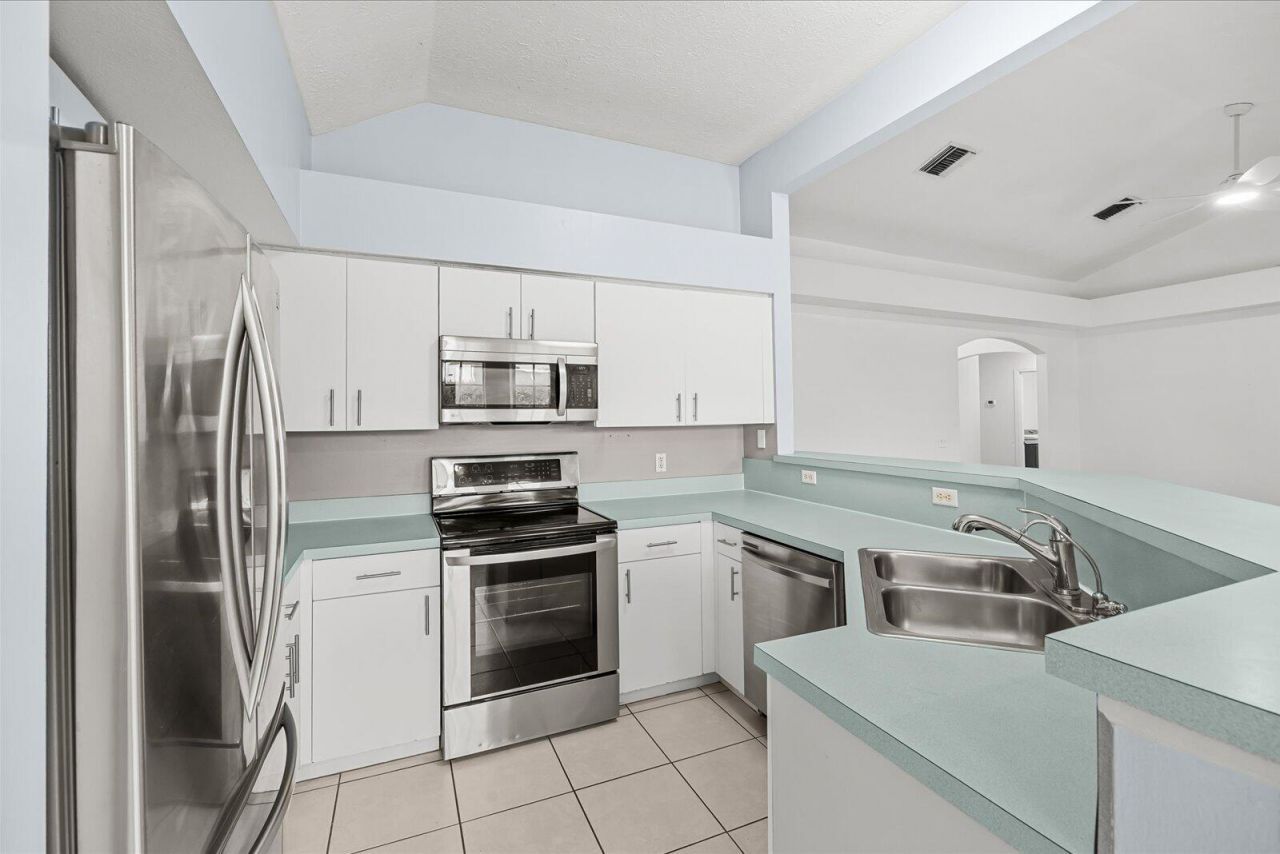 2388 SW Fern Circle, Port Saint Lucie, FL 34953 Photo