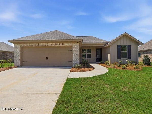 140 Stapleton Drive, Canton, MS 39046