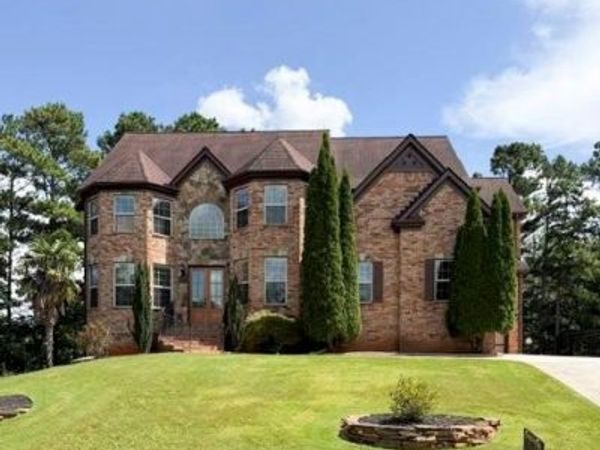 2389 Apalachee Crucis Lane , Dacula, GA 30019