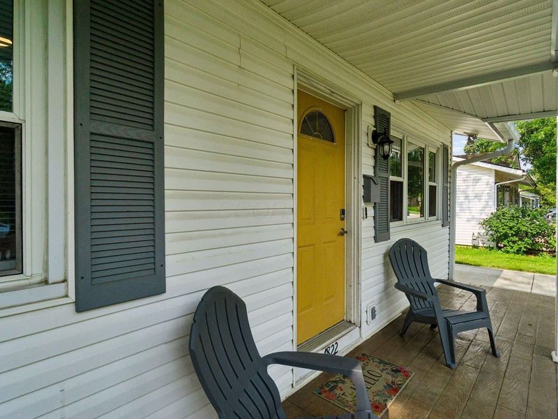 4822 Hillcrest Street N, Hilliard, OH 43026 Photo 2