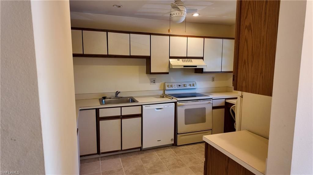 5257 Treetops Dr , Unit X202, Naples, FL 34113 Photo