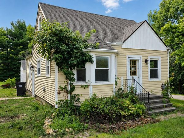 516 Ann Arbor Street, Manchester, MI 48158