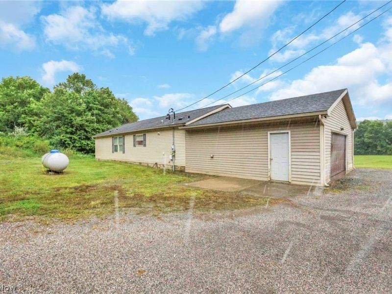 14090 Glenwood Ln, Cumberland, OH 43732 Photo 41