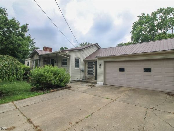 6707 James Street , Poland, OH 44514