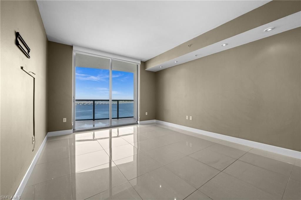 3000 Oasis Grand Blvd, Unit 1603, Fort Myers, FL 33916 Photo