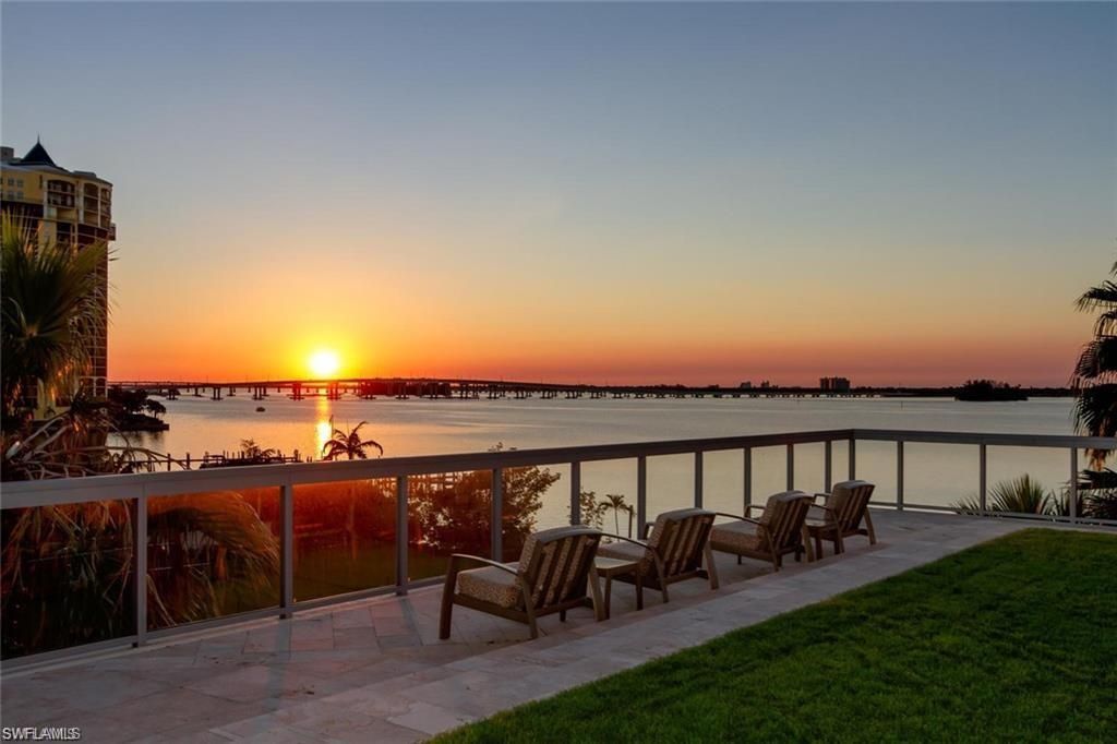 3000 Oasis Grand Blvd, Unit 1603, Fort Myers, FL 33916 Photo