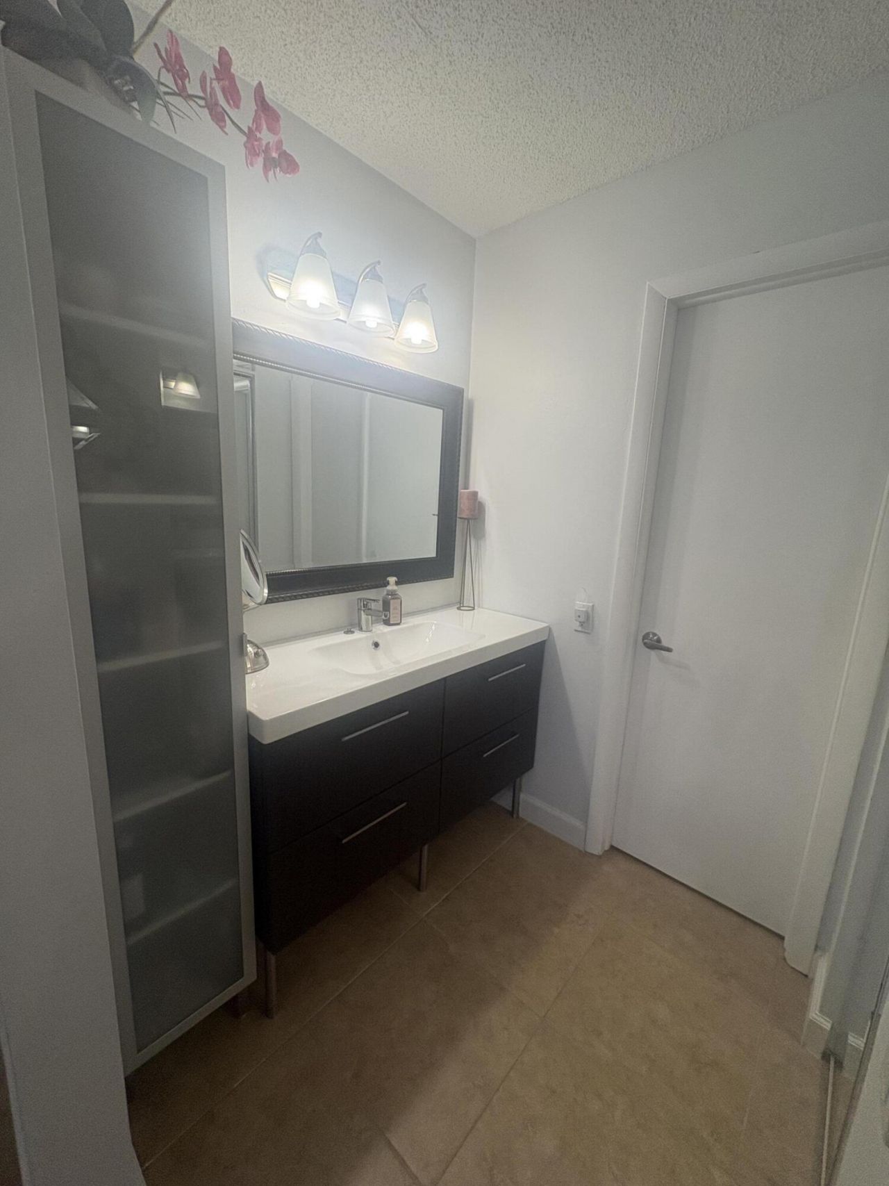 9200 Lime Bay Boulevard, Tamarac, FL 33321 Photo