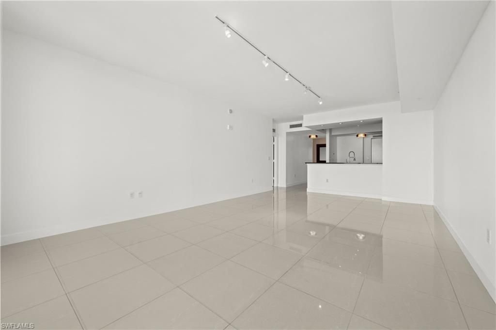 3000 Oasis Grand Blvd, Unit 1603, Fort Myers, FL 33916 Photo