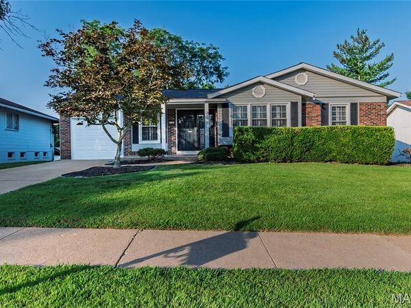 344 Novara Drive, Ballwin, MO 63021