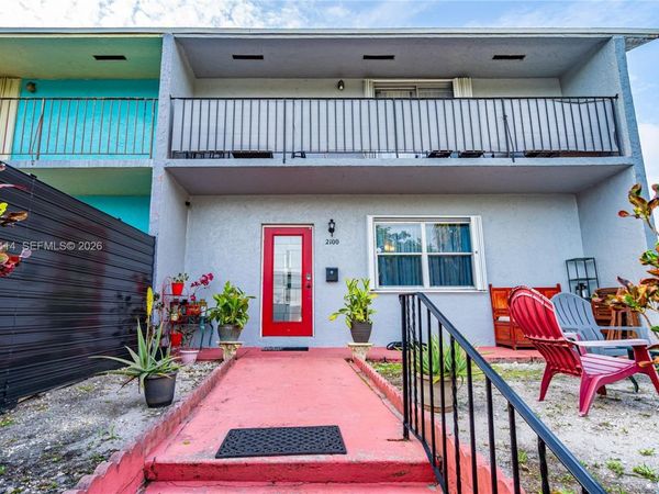 2100 NE 170th St , North Miami Beach, FL 33162