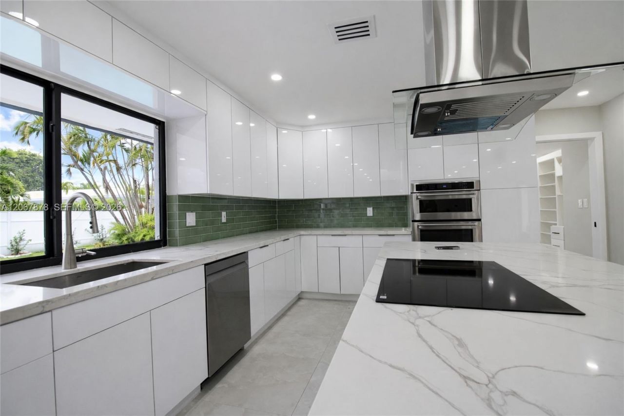 6020 NE 18th Ter , Fort Lauderdale, FL 33308 Photo
