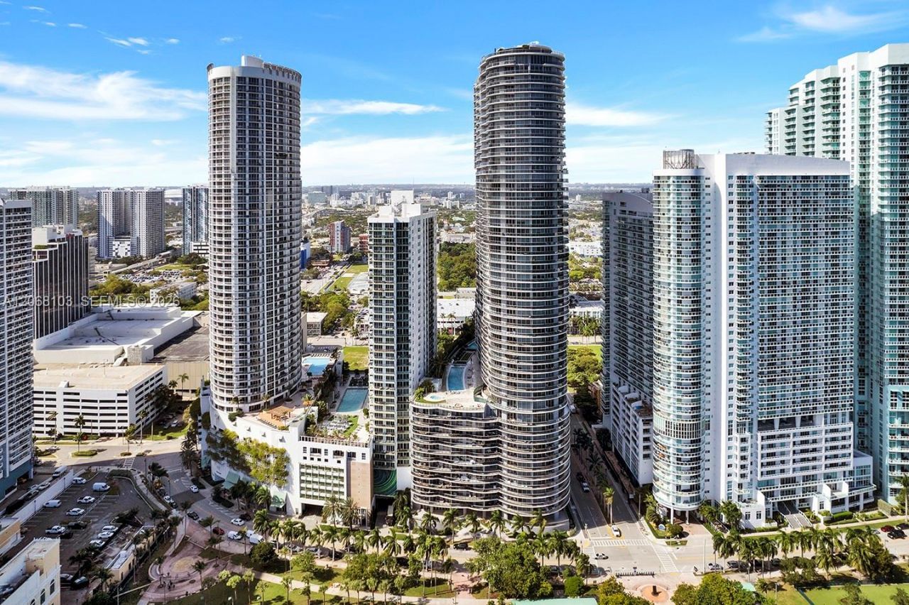 488 NE 18th St, Unit 3105, Miami, FL 33132 Photo