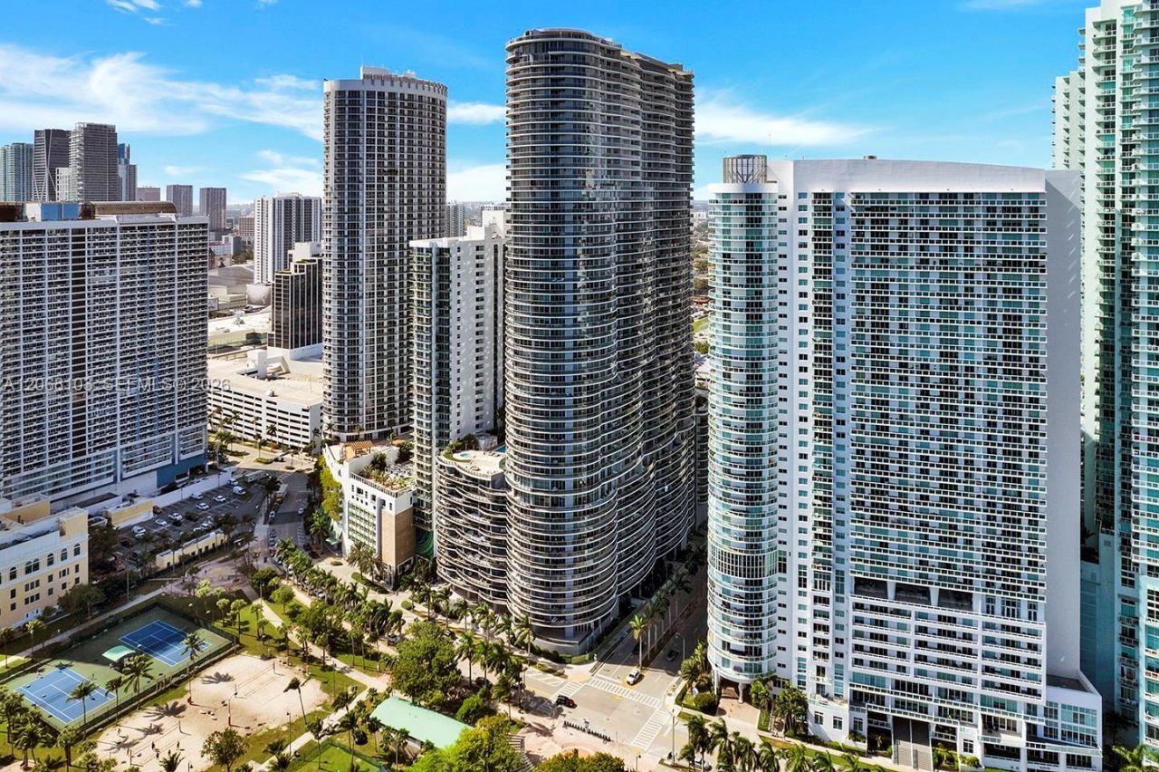 488 NE 18th St, Unit 3105, Miami, FL 33132 Photo