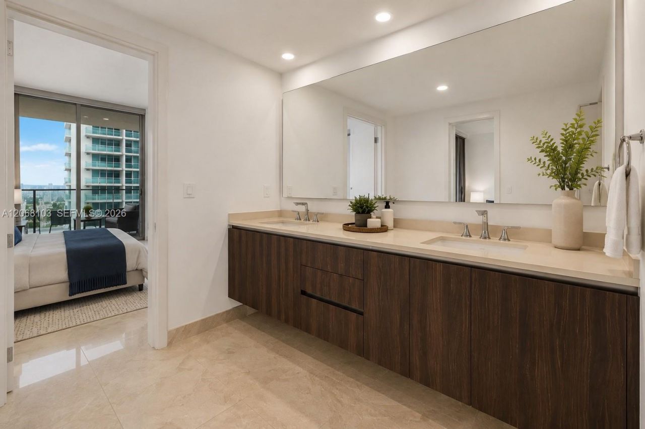 488 NE 18th St, Unit 3105, Miami, FL 33132 Photo