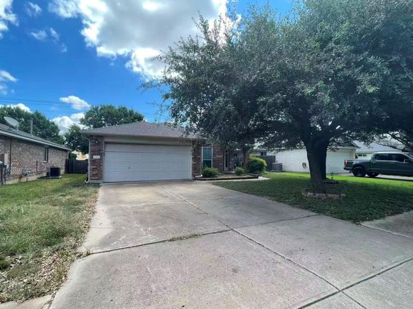 2416 SOCORRO BND, Leander, TX 78641