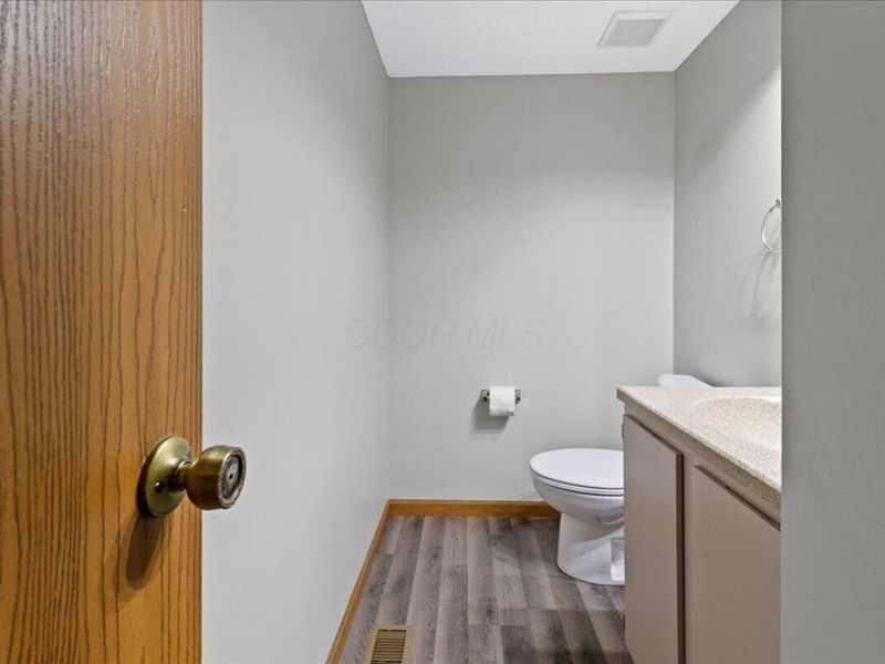 921 Noddymill Lane E, Unit 35E, Columbus, OH 43085 Photo 11