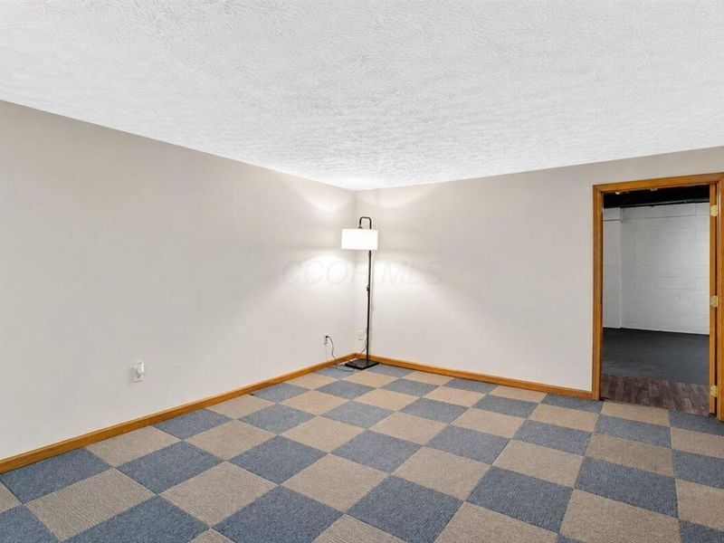 921 Noddymill Lane E, Unit 35E, Columbus, OH 43085 Photo 18
