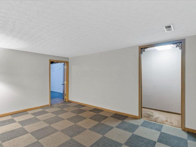 921 Noddymill Lane E, Unit 35E, Columbus, OH 43085 Photo 19