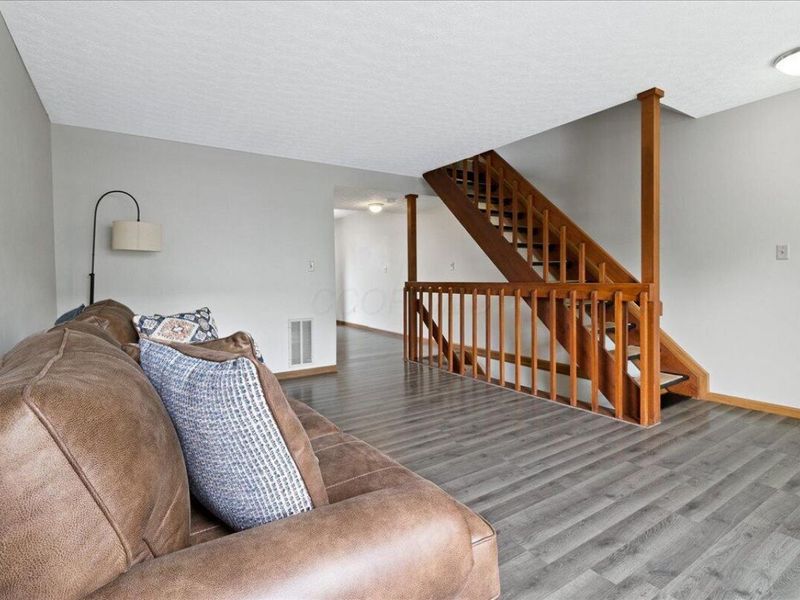 921 Noddymill Lane E, Unit 35E, Columbus, OH 43085 Photo 7