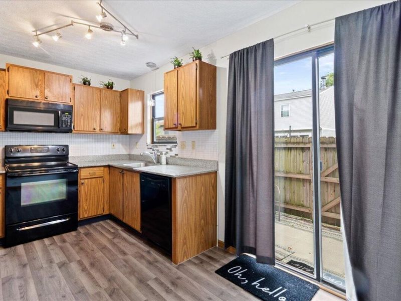 921 Noddymill Lane E, Unit 35E, Columbus, OH 43085 Photo 9
