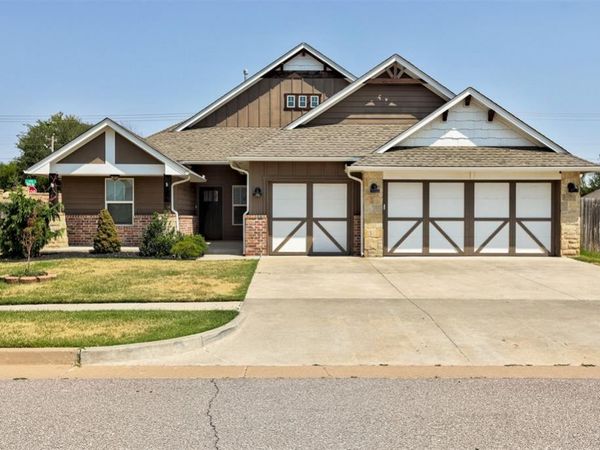 12013 SW 45th Terrace, Mustang, OK 73064