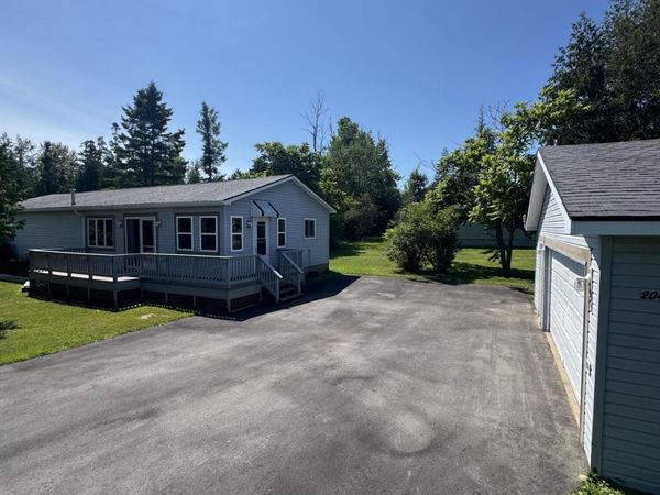 2040 Shore DR, St. Ignace, MI 49781