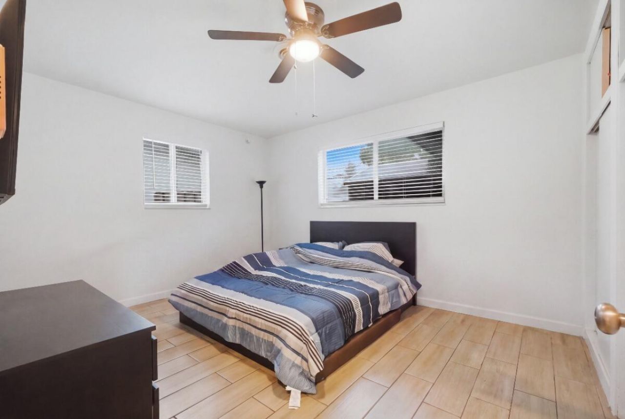 309 SW 7th Court, Hallandale Beach, FL 33009 Photo