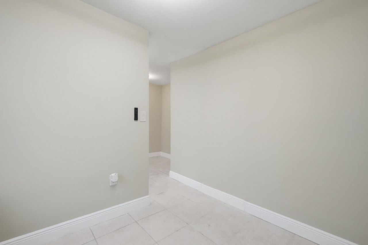 309 SW 7th Court, Hallandale Beach, FL 33009 Photo