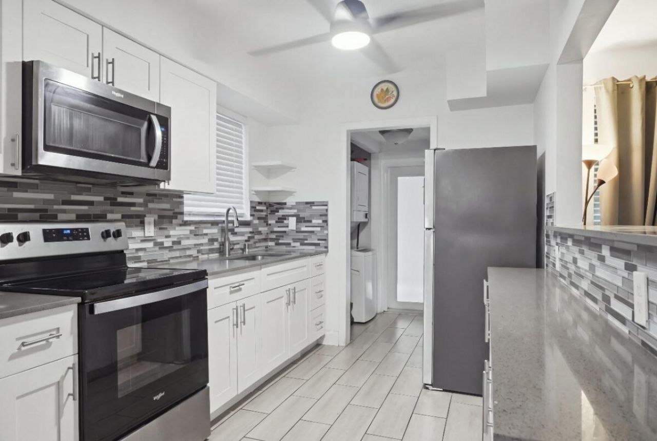 309 SW 7th Court, Hallandale Beach, FL 33009 Photo