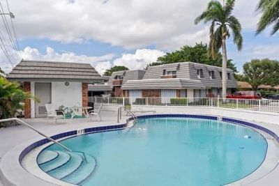 415 Pine Tree Court, Unit 17, Atlantis, FL 33462 Photo