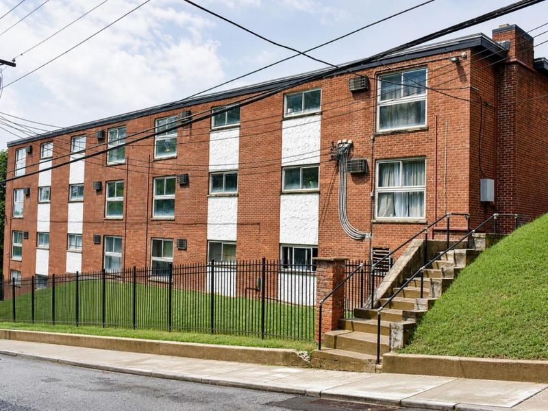 660 Straight Street, Cincinnati, OH 45219 Photo 2