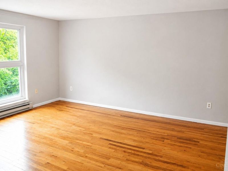 660 Straight Street, Cincinnati, OH 45219 Photo 6