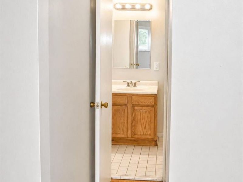 660 Straight Street, Cincinnati, OH 45219 Photo 8
