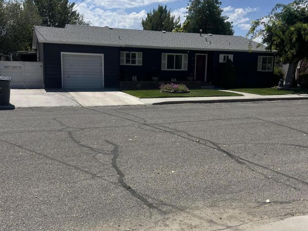 113 Orchard Street, Yerington, NV 89447