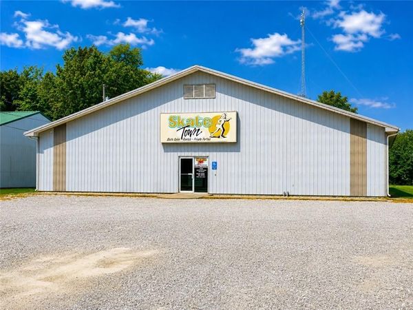 3220 S 32 Highway, El Dorado Springs, MO 64744