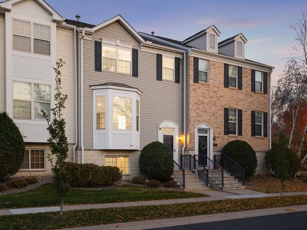 15729 Porchlight Lane, Eden Prairie, MN 55347